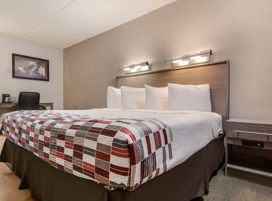 Red Roof Inn Durham - Duke Univ Medical Center allows check-in for 18 year-old guests