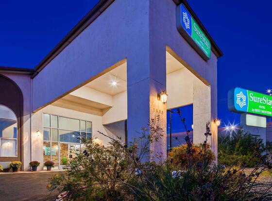 SureStay Hotel by Best Western Albuquerque Midtown allows check-in for 18 year-old guests