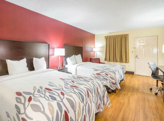 Red Roof Inn Clarksville allows check-in for 18 year-old guests