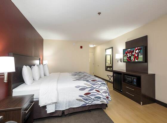 Red Roof Inn Gaffney allows check-in for 18 year-old guests