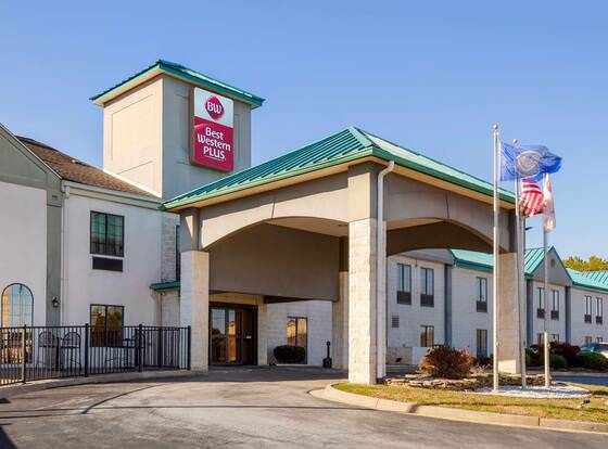 Best Western Plus South Hill Inn allows check-in for 18 year-old guests