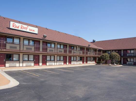 Red Roof Inn Ann Arbor - University of Michigan South allows check-in for 18 year-old guests