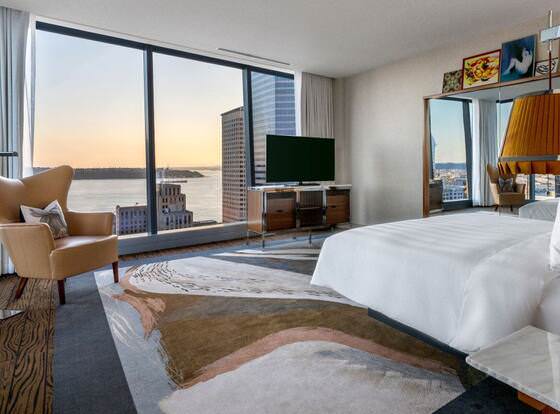 Best Seattle (WA) Hotels With 18+ Check-In (Updated March 2024)