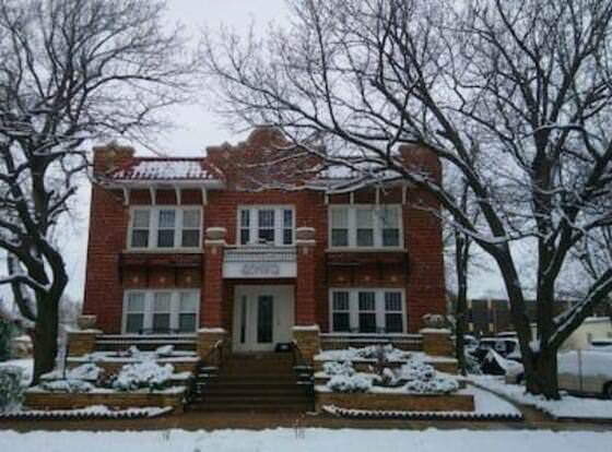 Evie's apartment allows check-in for 18 year-old guests