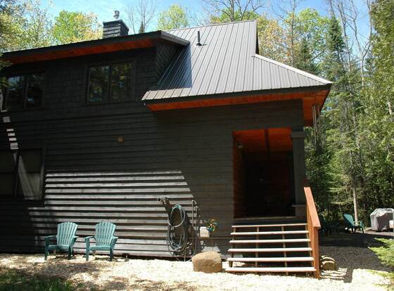 Brickyard Cottage 21 by Winfield Inn allows check-in for 18 year-old guests