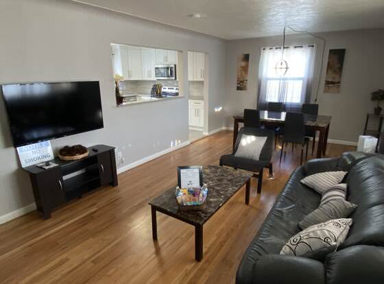 W 2nd Westside Charm Near Everything allows check-in for 18 year-old guests