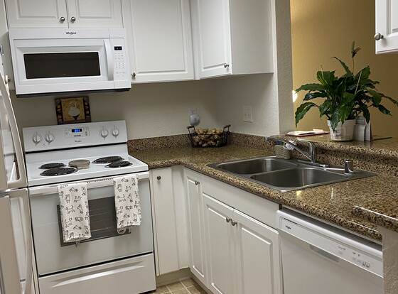 San Leon allows check-in for 18 year-old guests