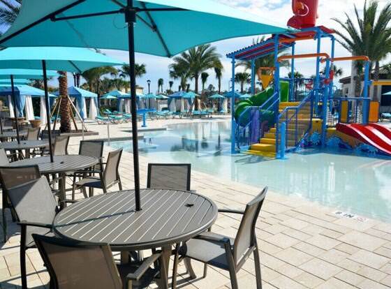 8 BD 6 BH House Villa at West Side allows check-in for 18 year-old guests