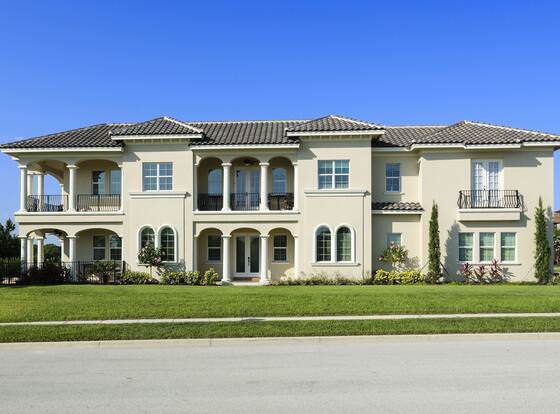 Reunion Resort IHR 4070 allows check-in for 18 year-old guests