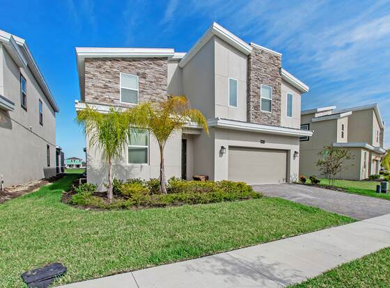 435ocean allows check-in for 18 year-old guests