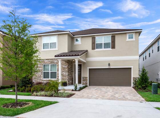 1780spp New 7 Bedroom 5 Bathroom Solara Villa allows check-in for 18 year-old guests