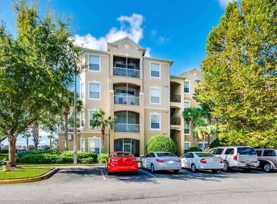 7660csunit404 allows check-in for 18 year-old guests