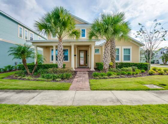 7725ll Ultimate Reunion Home allows check-in for 18 year-old guests