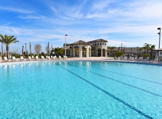 770pb Luxury Furnished 5 Bedroom 5 Bathroom allows check-in for 18 year-old guests