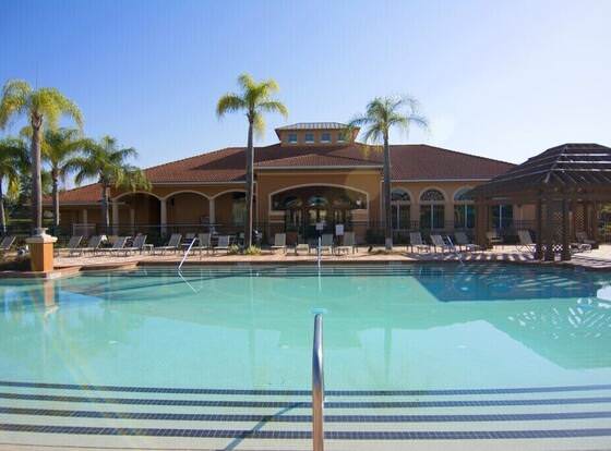 Bella Vida 4568 IHR 1021 allows check-in for 18 year-old guests