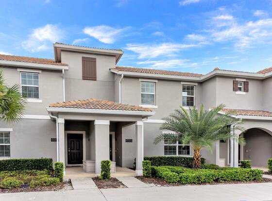 4885romeo allows check-in for 18 year-old guests