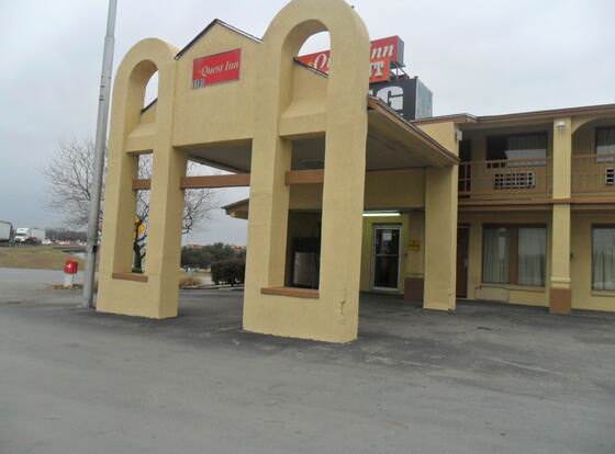 Quest Inn Weatherford allows check-in for 18 year-old guests