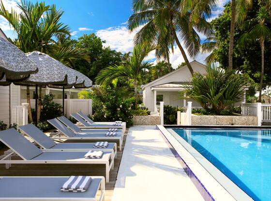 Kimpton Winslow's Bungalows, an IHG Hotel allows check-in for 18 year-old guests