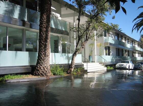 Highland Gardens Hotel allows check-in for 18 year-old guests