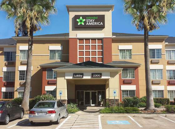 Extended Stay America Suites Houston Galleria Uptown allows check-in for 18 year-old guests