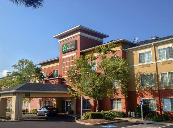 Extended Stay America Suites Boston Waltham 52 4th Ave allows check-in for 18 year-old guests