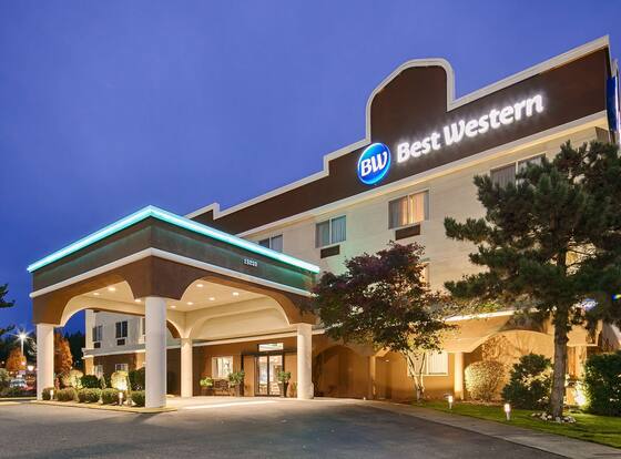Best Western Sky Valley Inn allows check-in for 18 year-old guests