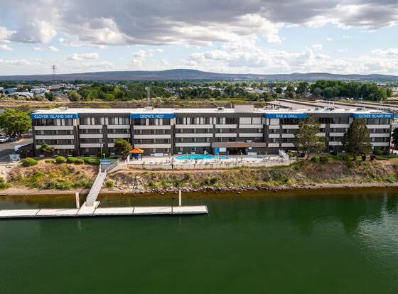 Clover Island Inn allows check-in for 18 year-old guests