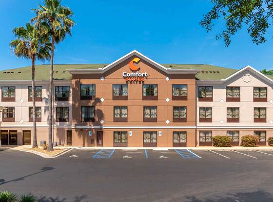 Comfort Suites Tallahassee Downtown allows check-in for 18 year-old guests