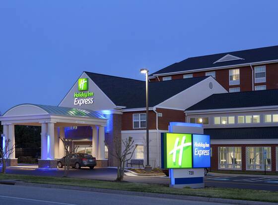 Holiday Inn Express Williamsburg North, an IHG Hotel allows check-in for 18 year-old guests