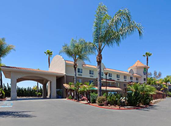 Holiday Inn Express Hotel & Suites San Diego-Escondido, an IHG Hotel allows check-in for 18 year-old guests