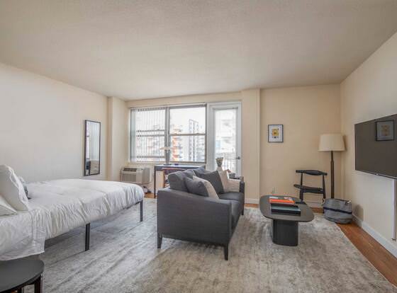 Cozy DT Apts with Full Kitchen by Zencity allows check-in for 18 year-old guests