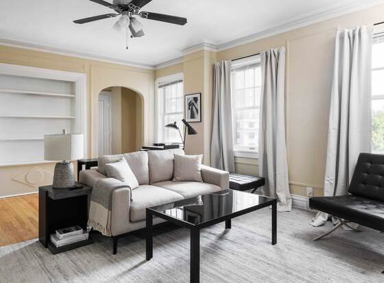 Classic CWE Apts with Full Kitchen by Zencity allows check-in for 18 year-old guests