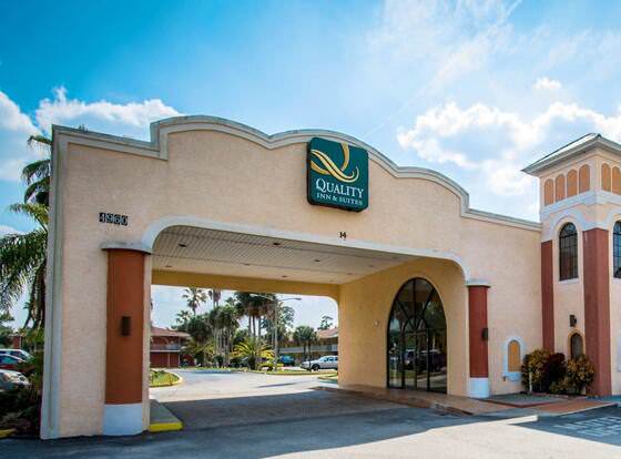 Quality Inn & Suites Eastgate allows check-in for 18 year-old guests
