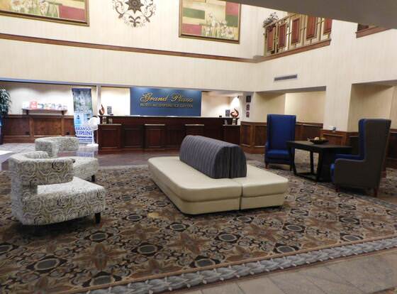 Grand Plaza Hotel Branson allows check-in for 18 year-old guests