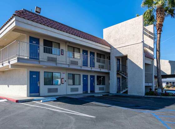 Motel 6 Thousand Palms, CA - Rancho Mirage allows check-in for 18 year-old guests