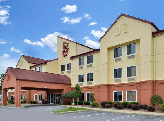 Red Roof Inn Clyde allows check-in for 18 year-old guests