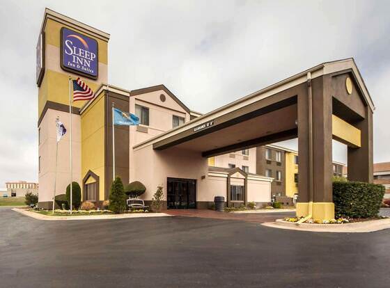 Sleep Inn & Suites Central/I-44 allows check-in for 18 year-old guests
