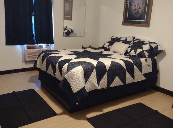 Hub City Inn allows check-in for 18 year-old guests