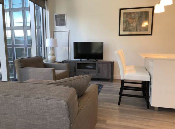 West End Corporate Lux allows check-in for 18 year-old guests