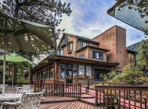 The Historic Crag's Lodge allows check-in for 18 year-old guests