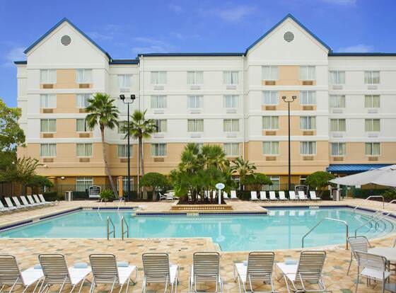 Fairfield Inn & Suites Lake Buena Vista in Marriott Village allows check-in for 18 year-old guests