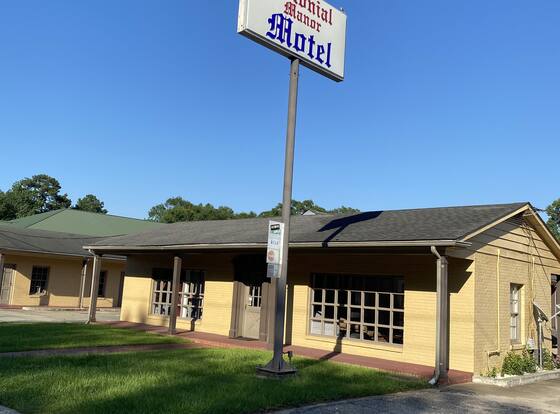Colonial Manor Motel allows check-in for 18 year-old guests
