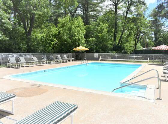 Lake Aire Motel allows check-in for 18 year-old guests