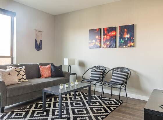 FRONTDESK Flux Apts Downtown Des Moines allows check-in for 18 year-old guests