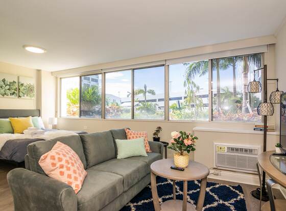 FRONTDESK The Wayland Apts Downtown St Pete allows check-in for 18 year-old guests