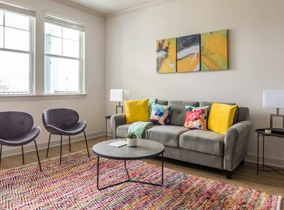 FRONTDESK The Point at Tamaya Apts Jacksonville allows check-in for 18 year-old guests