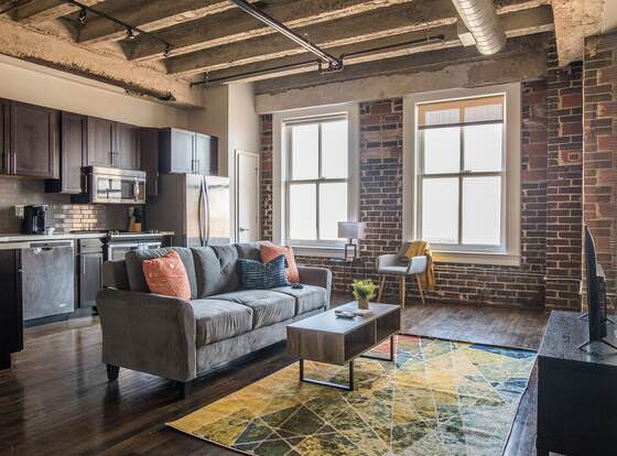 FRONTDESK The Rice Apts Downtown Houston allows check-in for 18 year-old guests