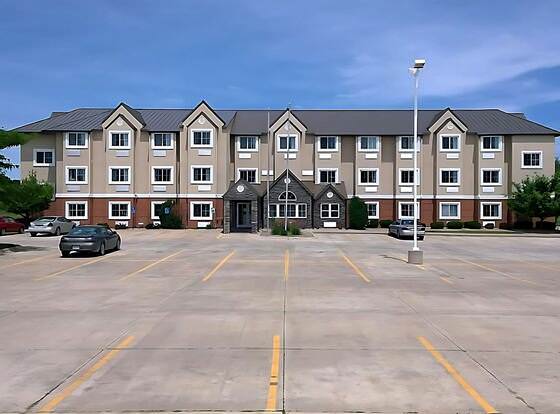 Marion Inn allows check-in for 18 year-old guests