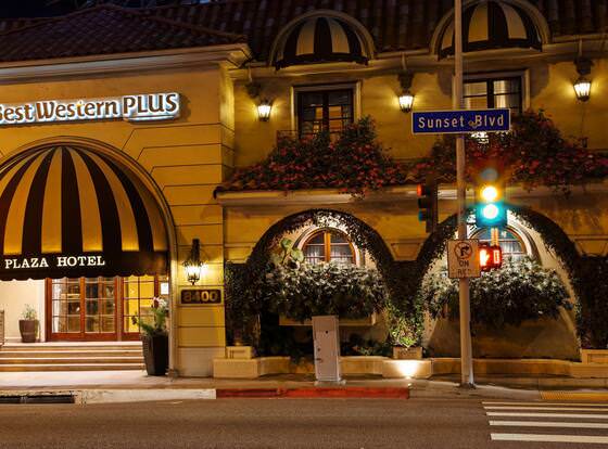 Best Western Plus Sunset Plaza Hotel allows check-in for 18 year-old guests