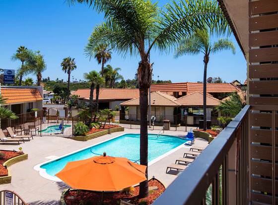 Best Western Oceanside Inn allows check-in for 18 year-old guests